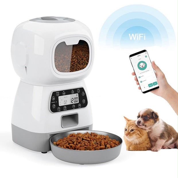 Smart pet feeder